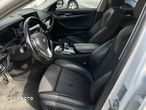 BMW Seria 5 520d Sport Line - 19