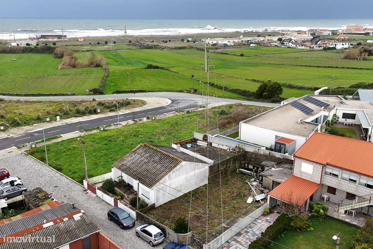 Terreno para Construção a 2 minutos da Praia da Memória-17