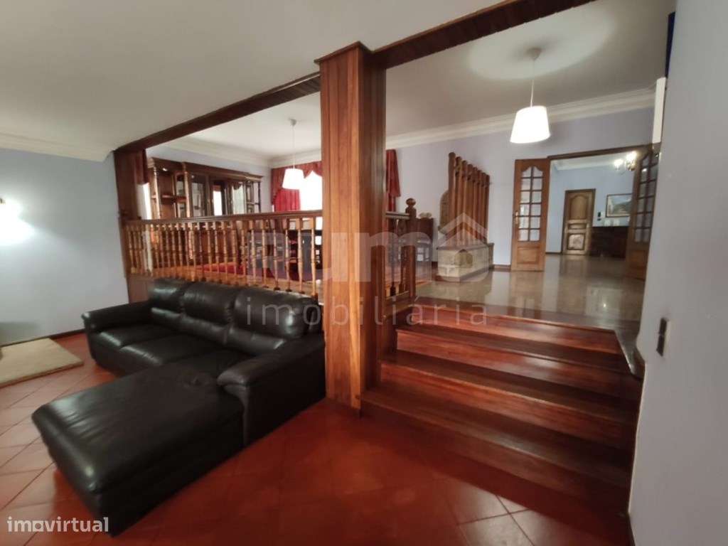 Moradia V6 com Piscina - Grande imagem: 4/29