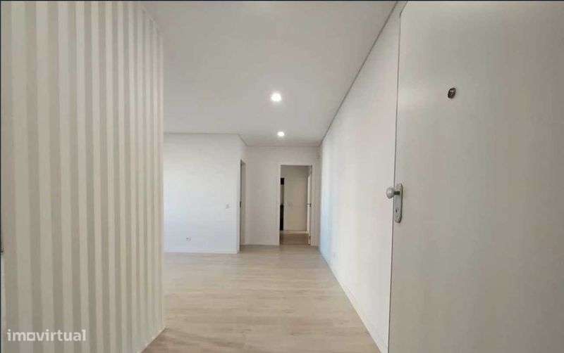 T2 Novo - com terraço na Urbanização Casas do Lago - Grande imagem: 4/12