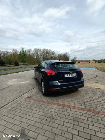 Ford Focus 1.6 Trend - 4