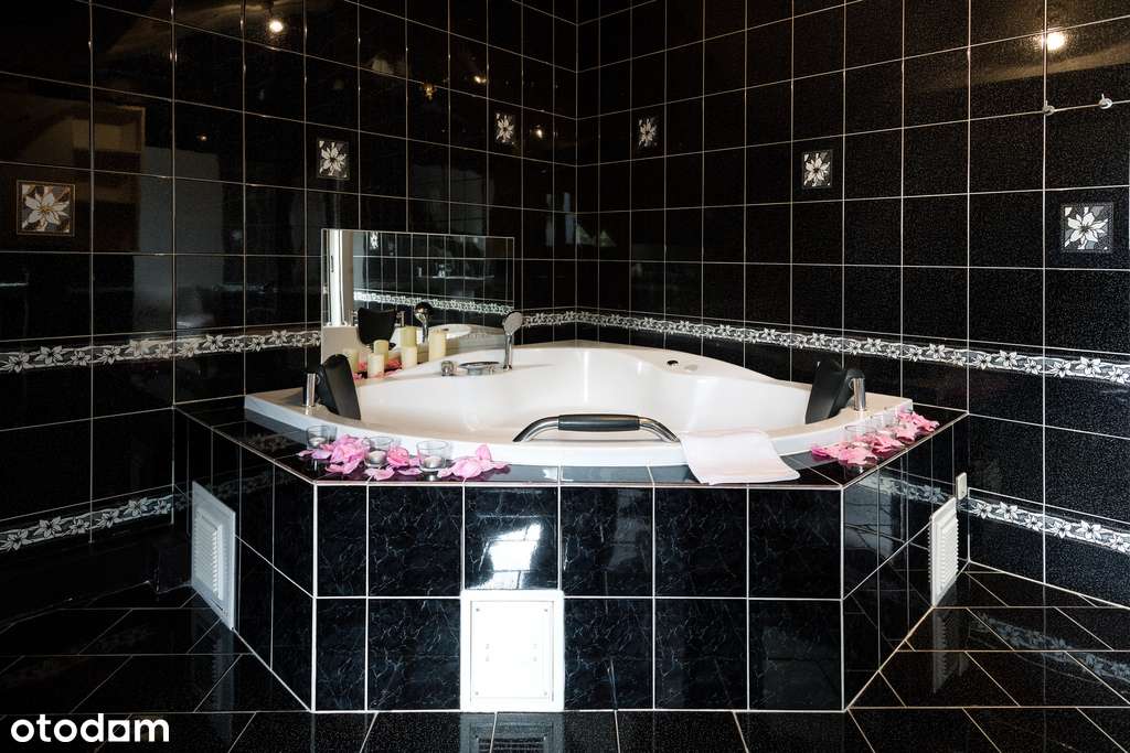 Willa z basenem i ogrodem w prestiżowej dzielnicy-10