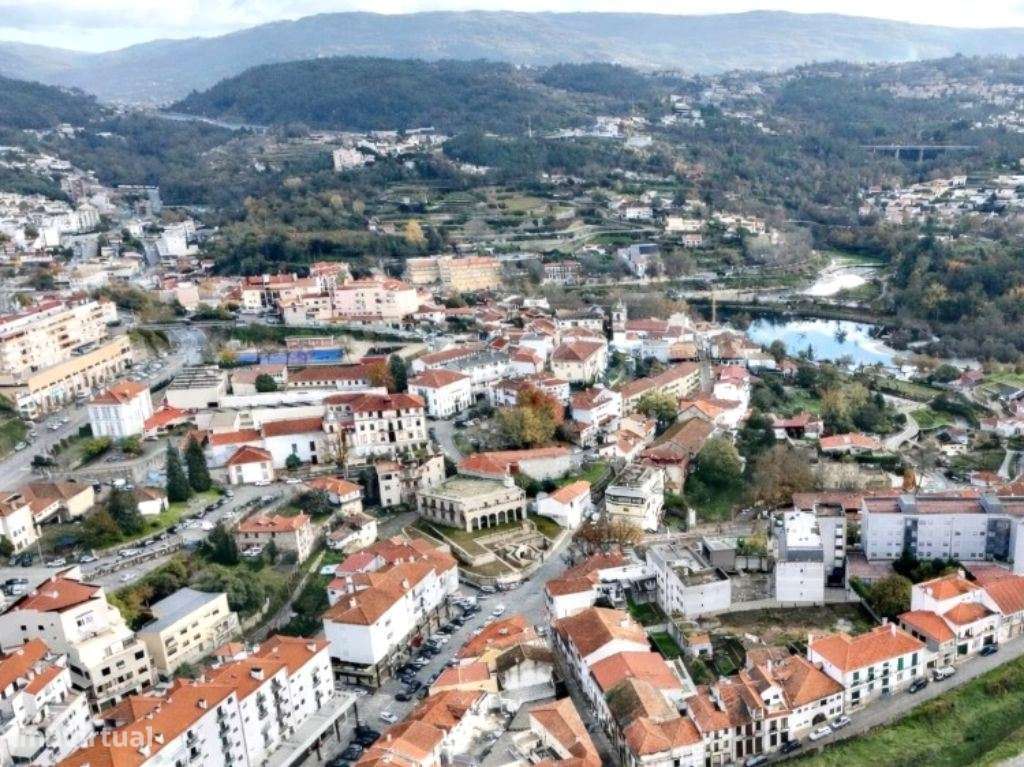 Moradia no Centro da cidade de Amarante-8