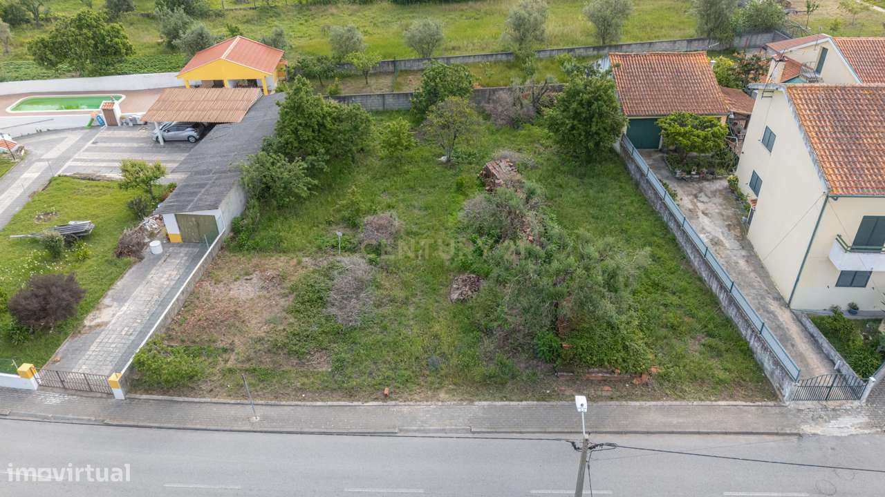 Encantador Terreno em Taveiro, Junto ao Retail Parque Taveiro, Coimbra-11