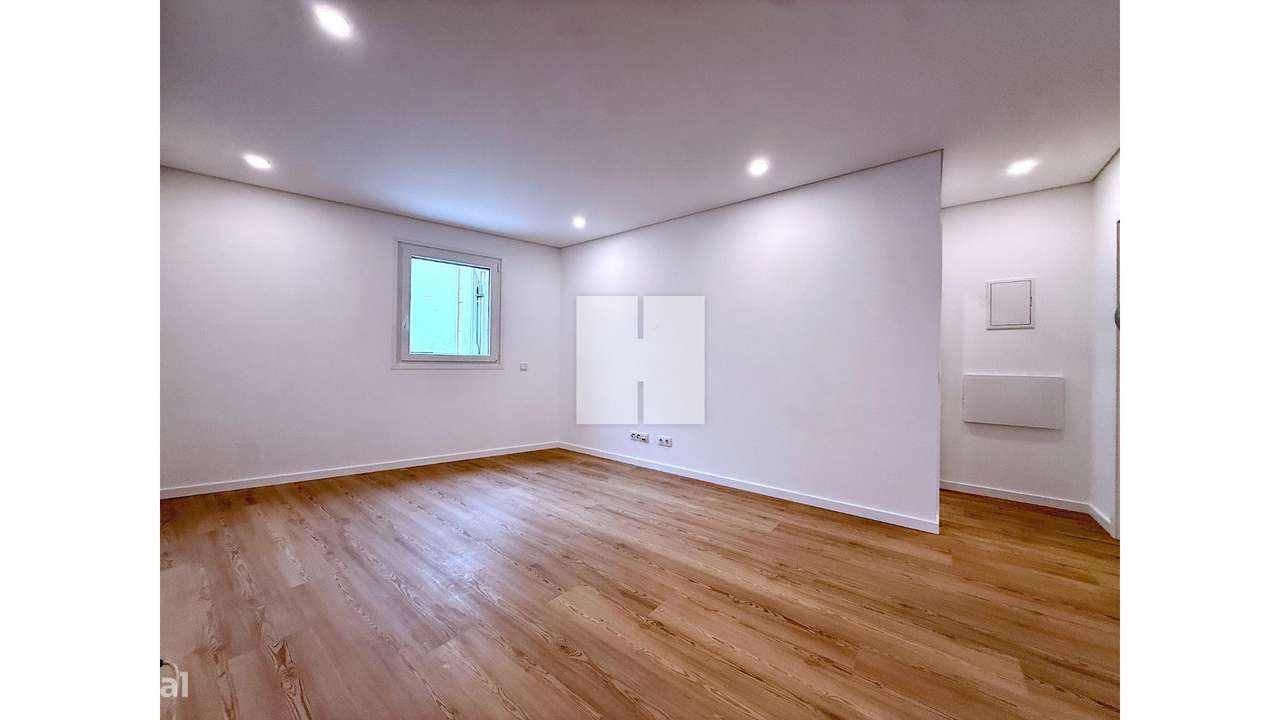 Apartamento T1K Novo em Zona Nobre-5