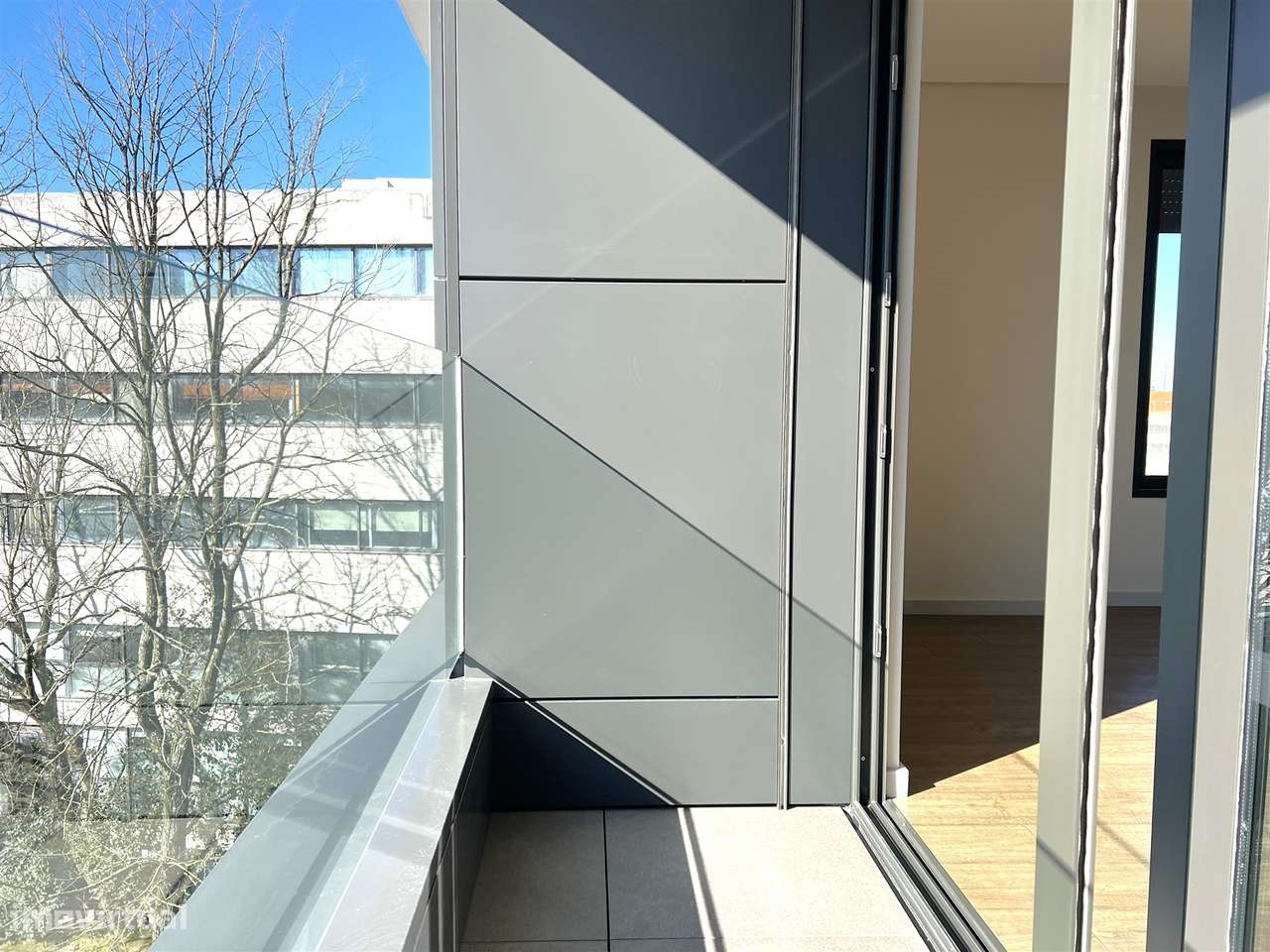 T3 novo junto à Rotunda da Boavista - Grande imagem: 2/28