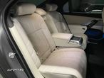 BMW Seria 7 740d xDrive MHEV - 23