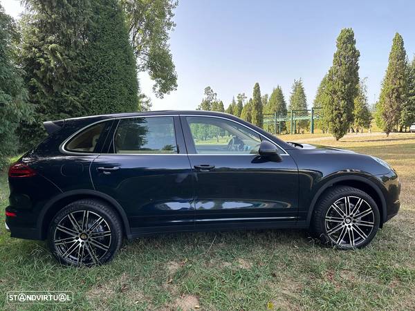 Porsche Cayenne Standard - 10