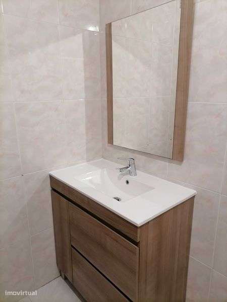 Aluga-se apartamento T2 em Tomar - Grande imagem: 5/9