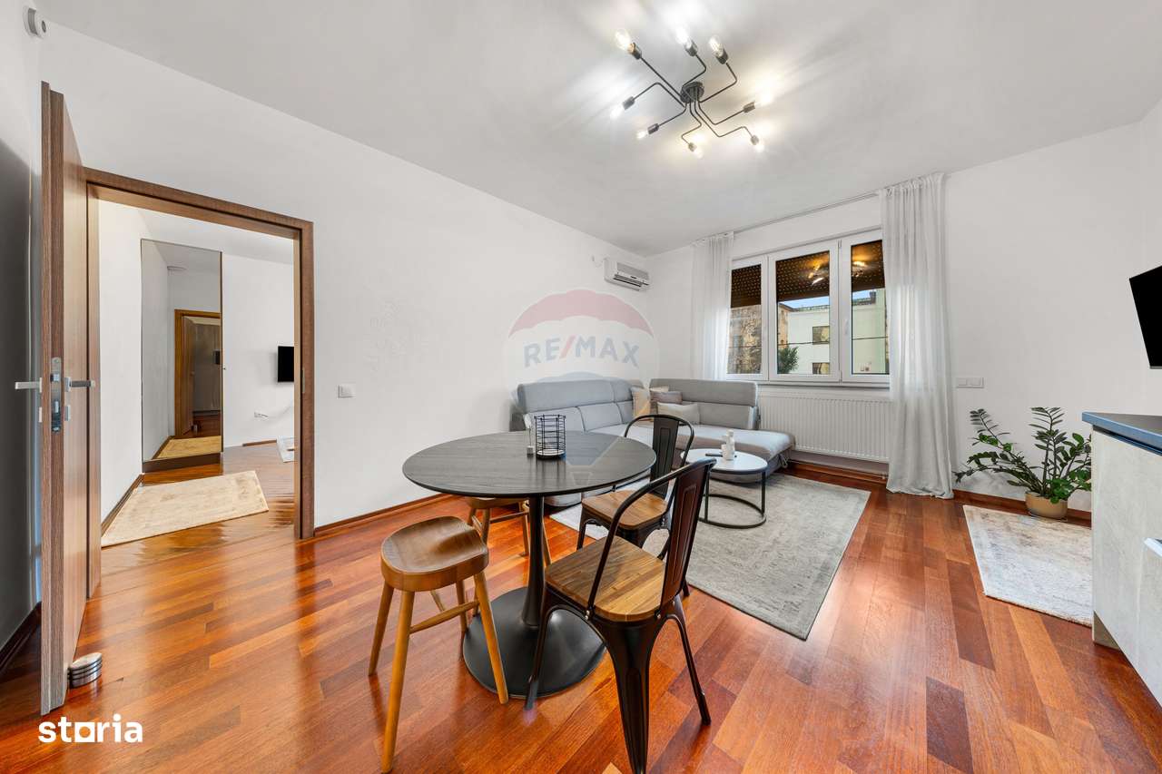 Casa de vanzare cu pozitionare strategica - strada Republicii-12