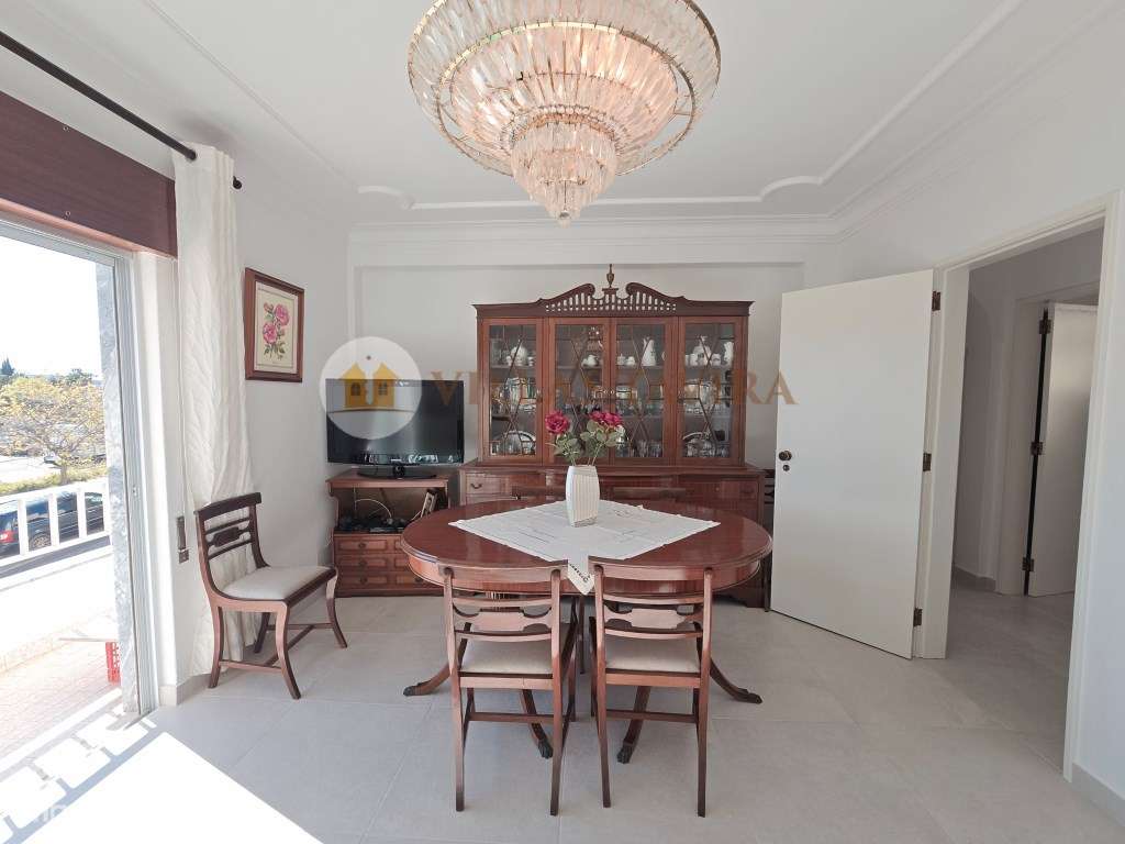 Apartamento T3 no centro de Portimão com vista Rio Arade e cave com...-16