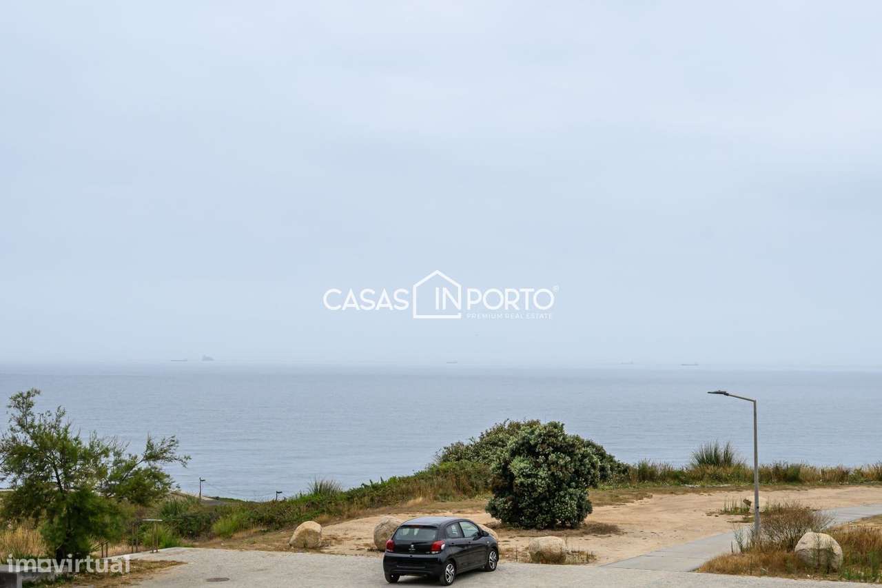 T2 de Luxo com Vista Panorâmica onde o Rio abraça o Mar-23