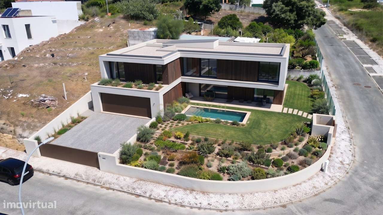 NOVIDADE  Terreno Urbano, 428m2, em gaveto, urbanização nova.-16