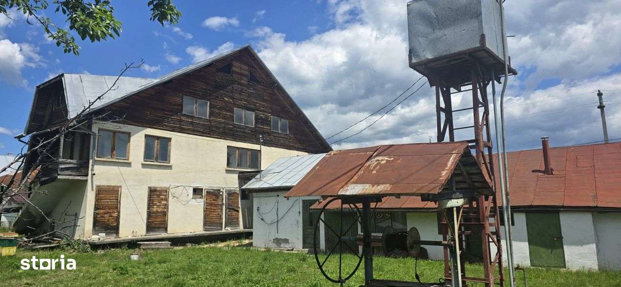 Brebu, Prahova,teren 2232mp + doua constructii in suprafata de 382mp,-2