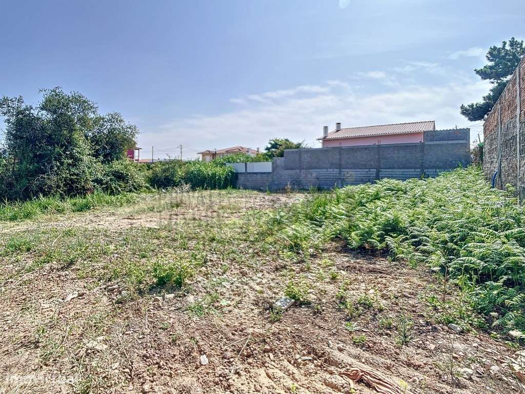 Moradia T3+1 com piscina e anexo em Fernão Ferro-22