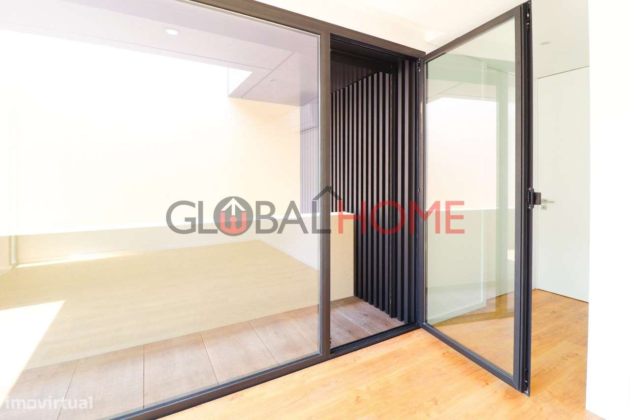 Moradia T3 Nova com Terraço e Piscina em São Pedro da Cova-34