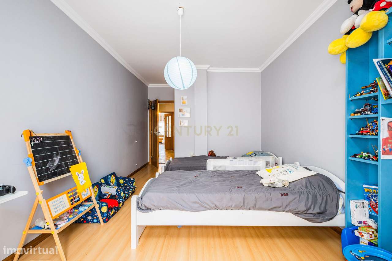 T2 na Nazaré com boas áreas e lugar de garagem-15