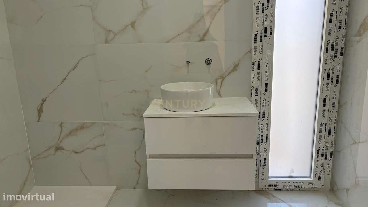 Moradia independente à venda em Famões, Odivelas-21