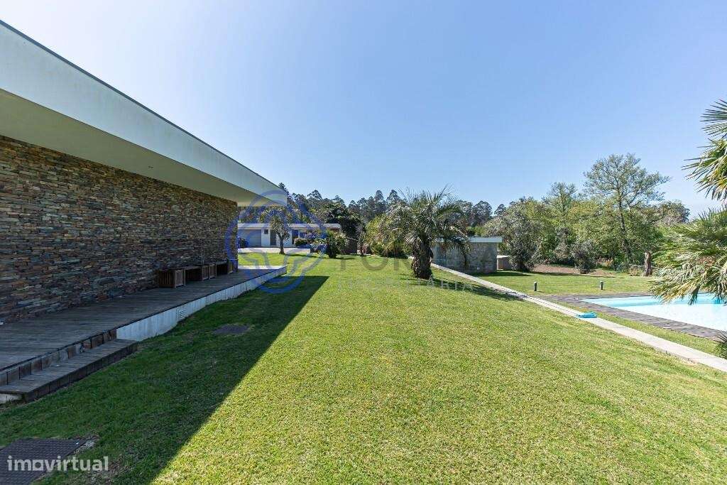 Elegância Contemporânea e Sustentabilidade em Gemeses, moradia T4 , ja - Grande imagem: 5/60