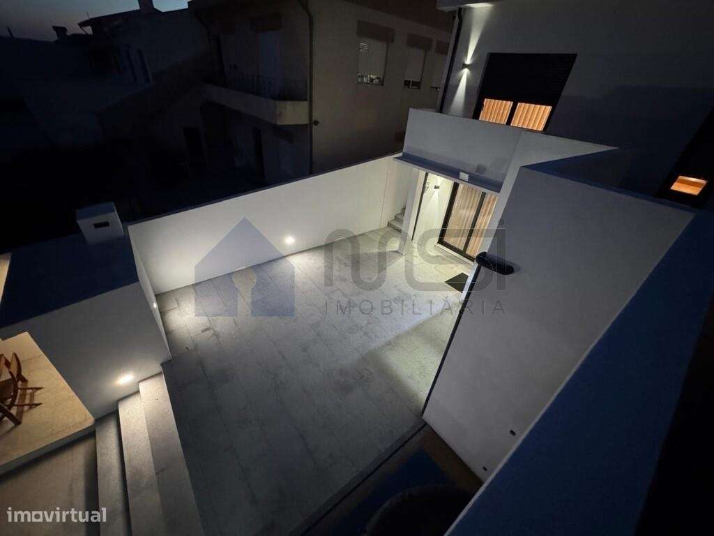 Moradia T3 em Matosinhos — Conforto e Elegância-58