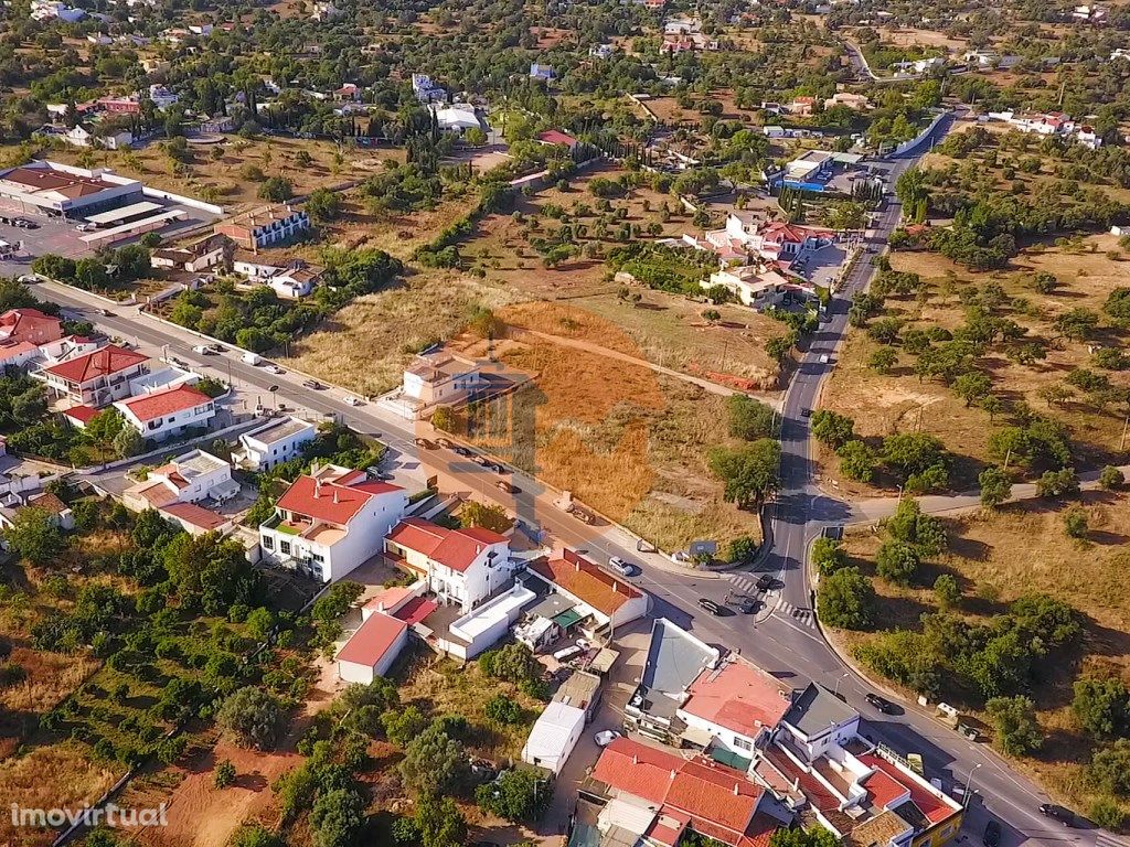 Terreno Urbano com 9.996 m2 para venda em Almancil em exc...