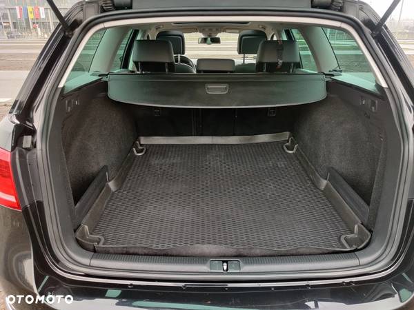 Volkswagen Passat 2.0 TDI Highline DSG - 11