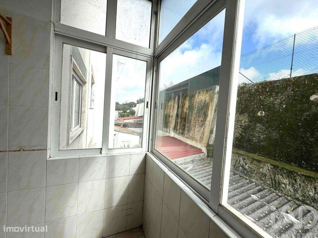 Apartamento T2 em Porto Salvo de 68,5 m2 - Grande imagem: 4/34