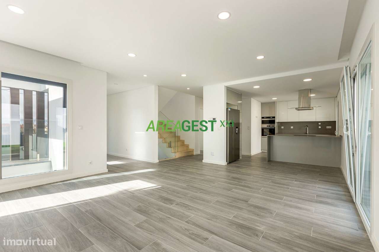 Moradia V4+1 no Casal Novo, Caneças - Grande imagem: 4/30