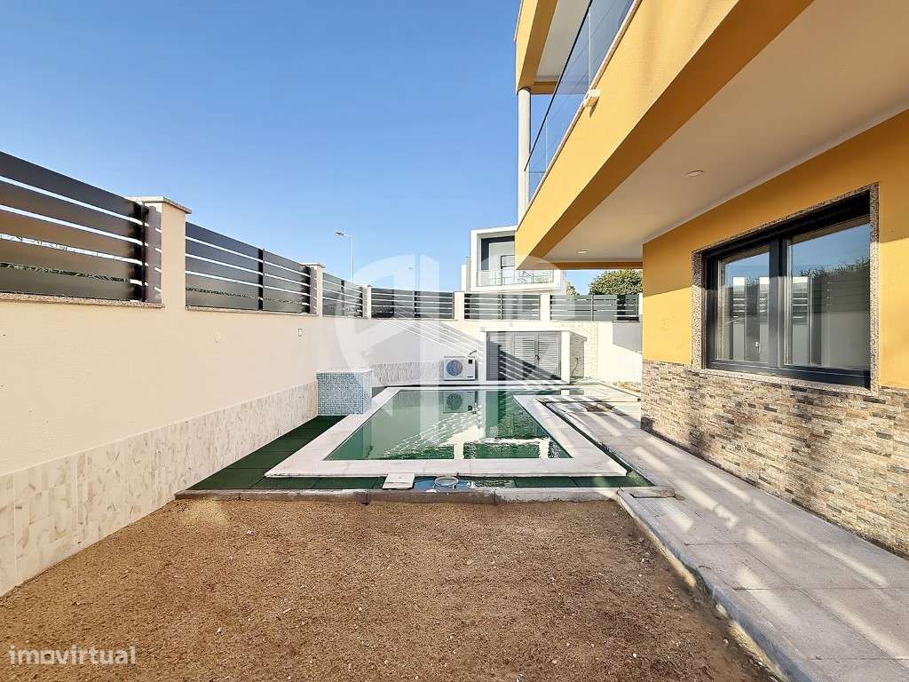 Moradia Isolada T4 Nova com Piscina Aquecida | Caparica | Conclusão...-57