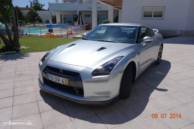 Nissan GT-R - 5