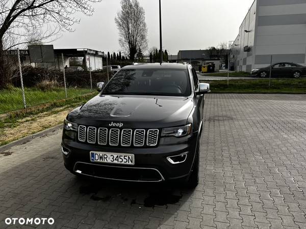 Jeep Grand Cherokee - 38