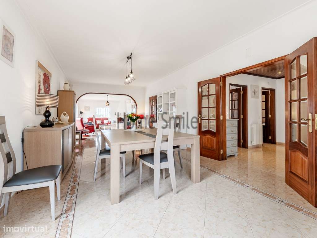 MORADIA COM PISCINA. EXCELENTE QUALIDADE-9