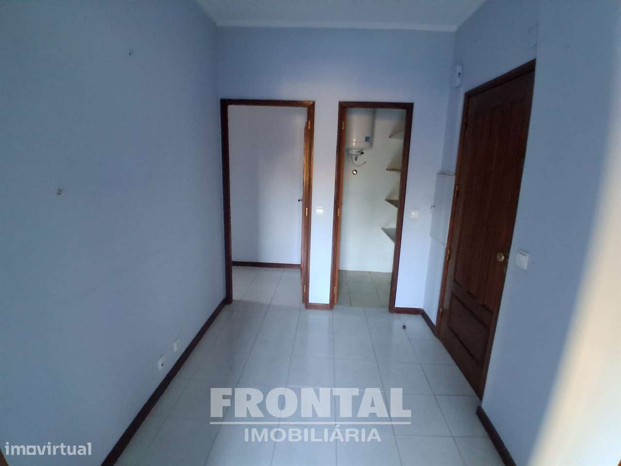 T2 com Cozinha Equipada, Elevador e Garagem | Perto do Metro, Baguim D - Grande imagem: 4/22