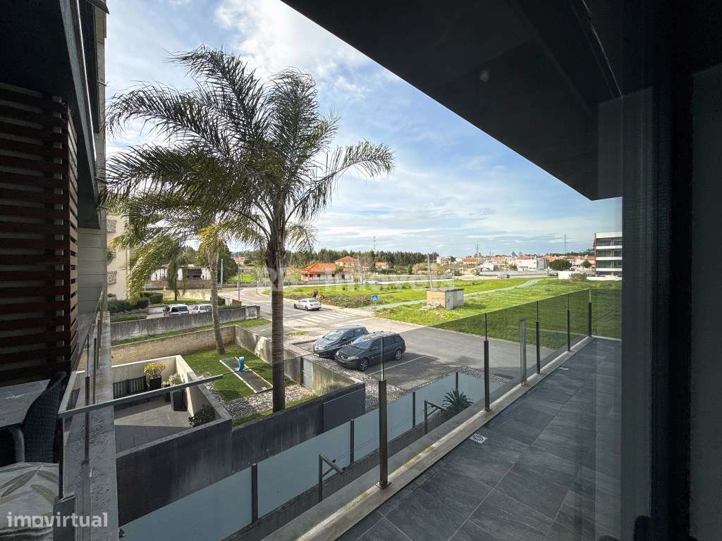 Apartamento T3 em condomínio privado com piscina-42