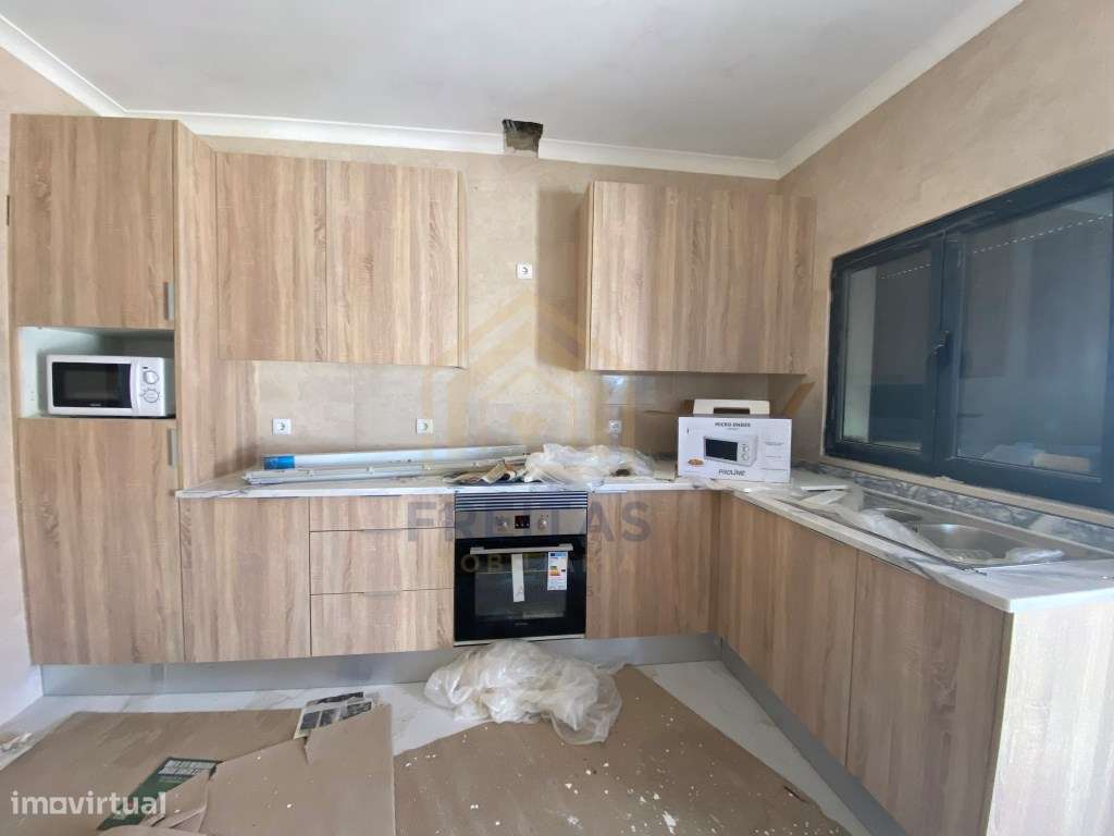 Moradia em Santo Estevão-4