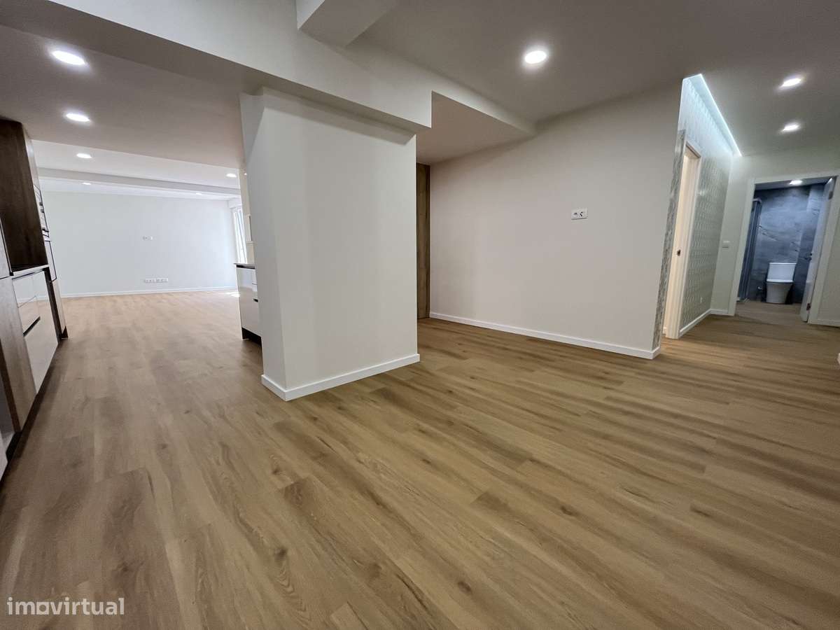 Apartamento T2 totalmente renovado, vista mar-39