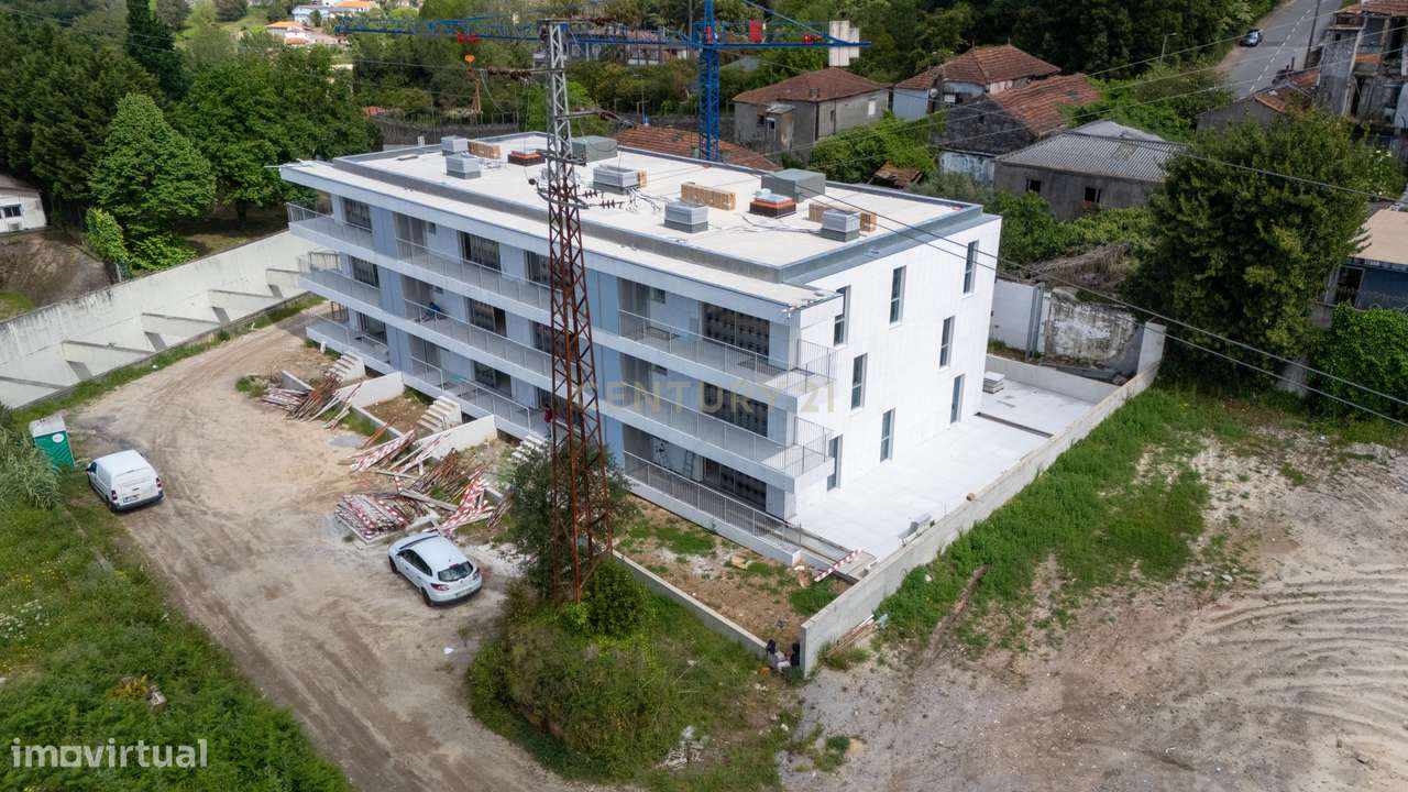 T2 Único com Terraço de 277m² | Valbom, Gondomar-40