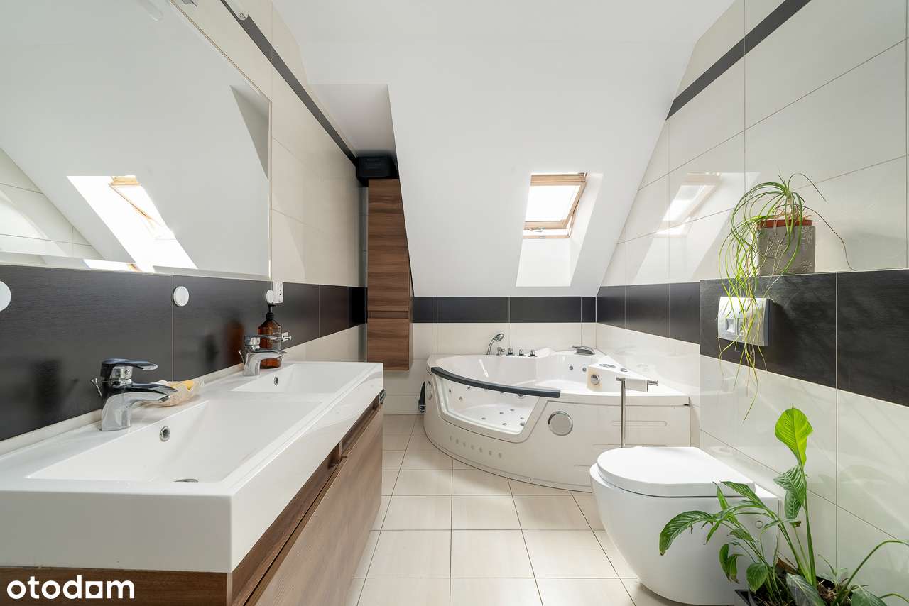 Energooszczędny dom z niezależną częścią mieszkalną-17