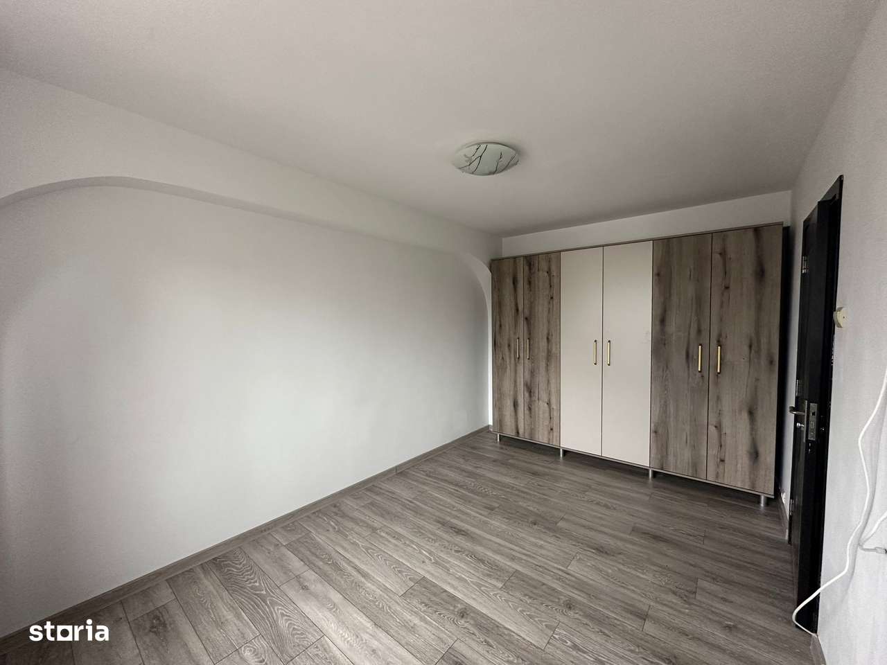 Apartament 2 camere, semidecomandat - Podu Ros-1