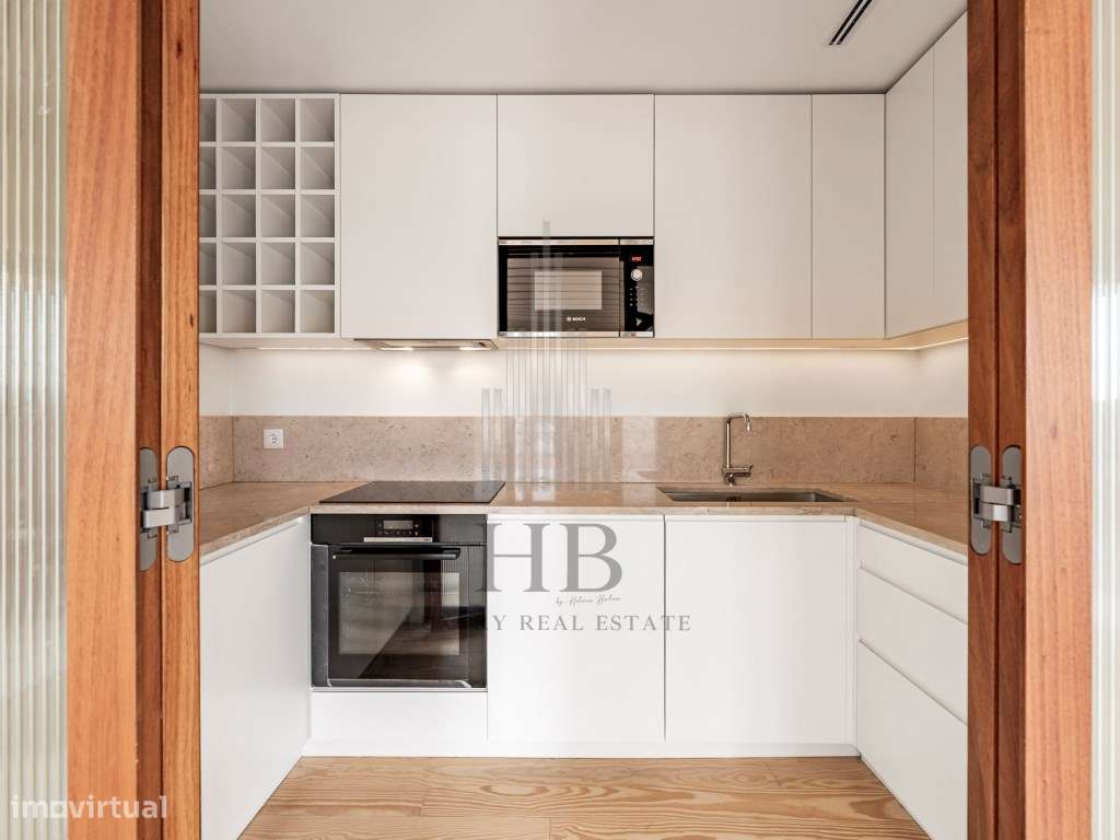 Apartamento T2 Renovado com Vista Rio | Chiado | Lisboa - Grande imagem: 2/37