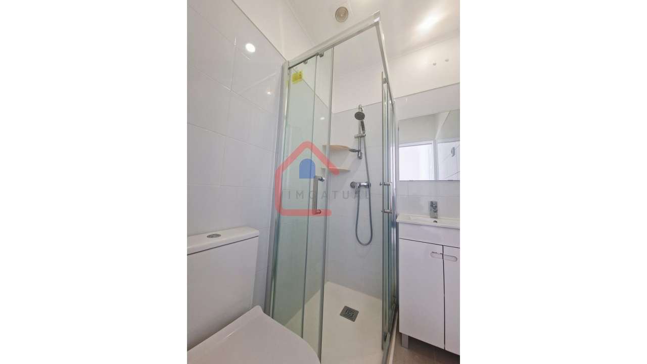 Apartamento T2 na Graça em Lisboa-26