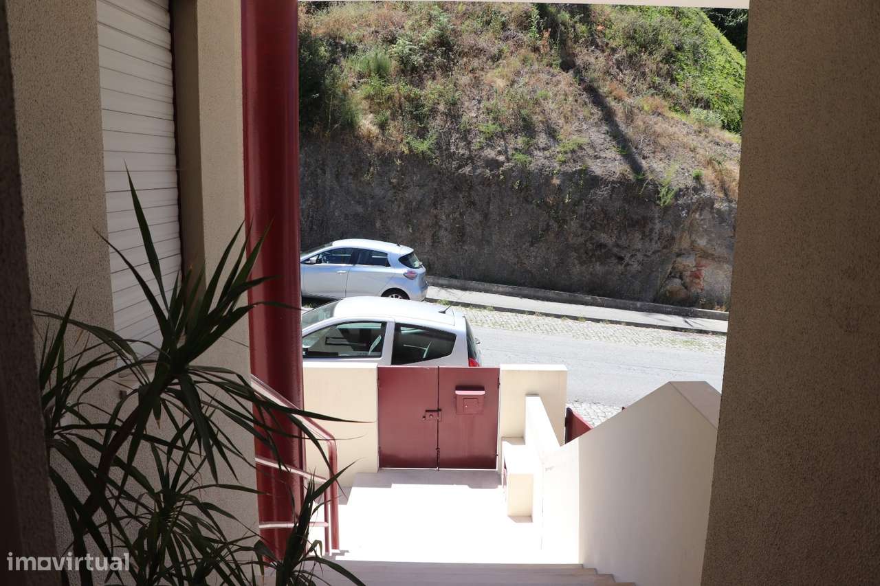 Moradia Geminada T3 Venda em Caldas de Vizela (São Miguel e São João),-4