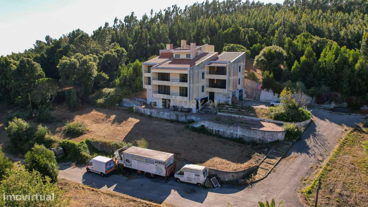 Magnífica Moradia de 13 assoalhadas à Venda no Linhó / Sintra-53