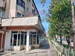 Spatiu comercial de inchiriat bdul Belvedere Onesti - Imagine principală: 4/7