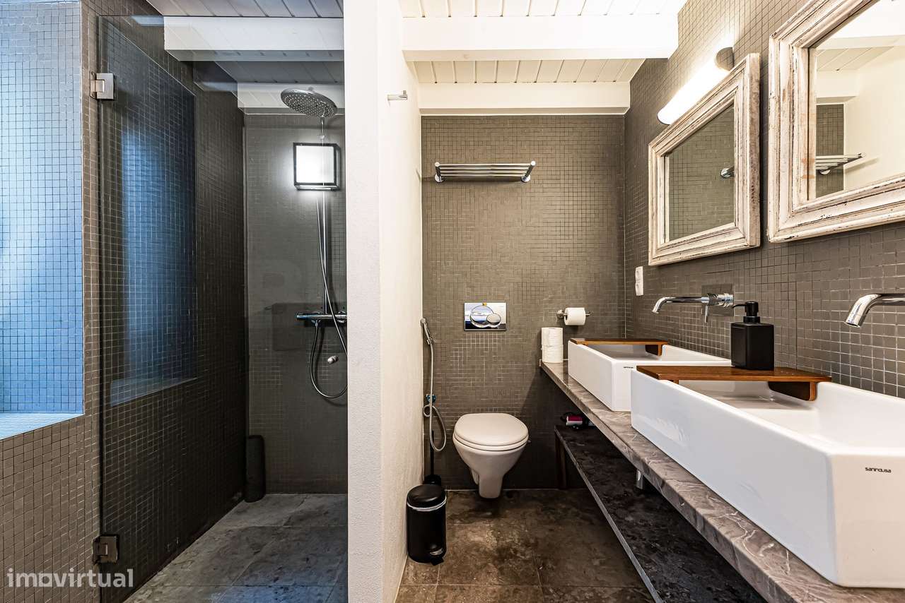 Villa T4 contemporânea à beira do rio no coração do Algarve-38