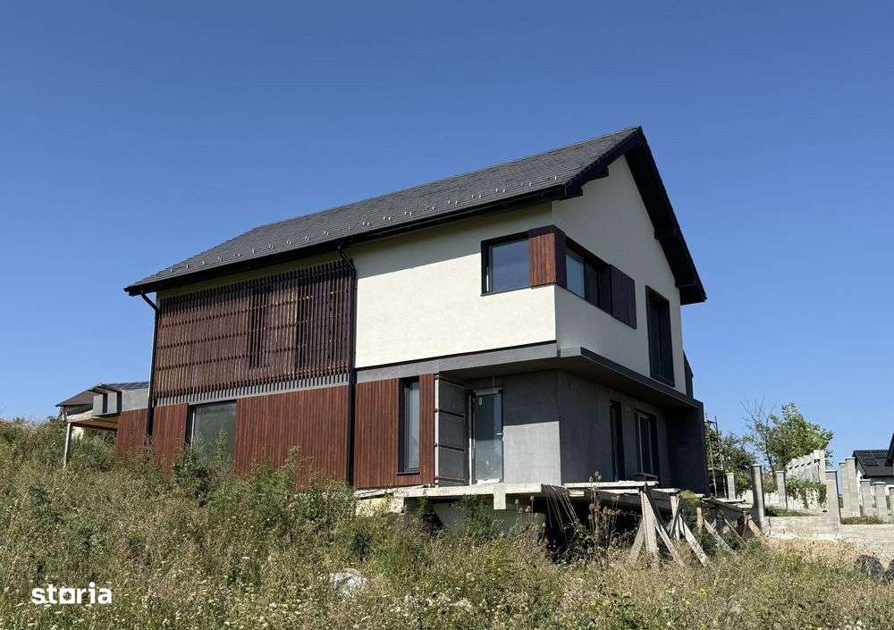 Casa Individuala in Chinteni 700mp teren zona str Crangului - Imagine principală: 5/6