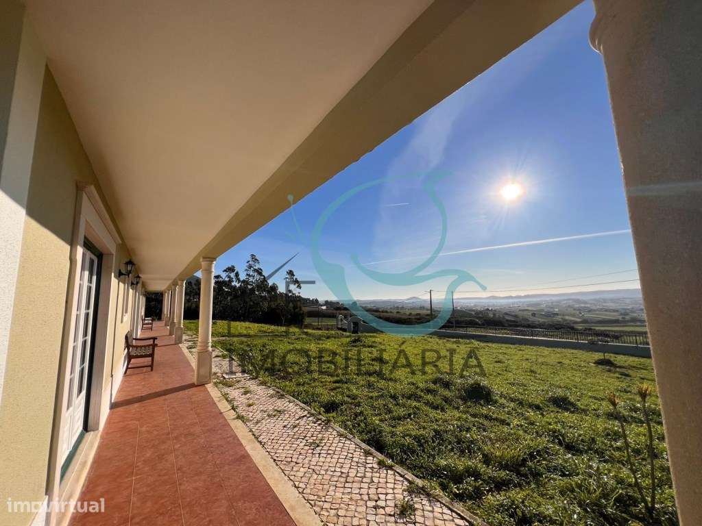 Moradia T5 com Vista para a Serra em Alenquer-4