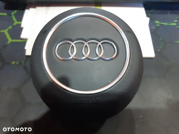 AUDI.PODUSZKA KIEROWCY.8V0880201CK - 1