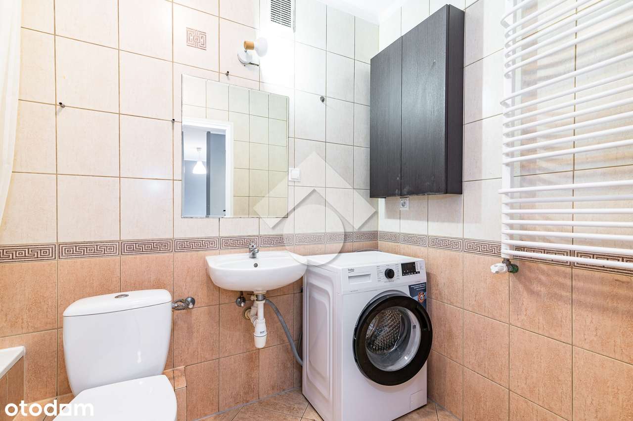 Przestronna kawalerka z dużą kuchnią | Kurdwanów | Widok na park-8