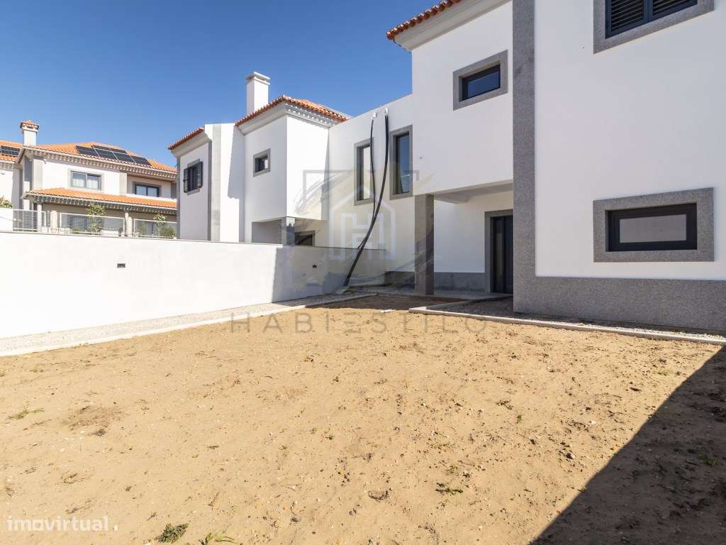 Moradias novas situadas na zona histórica de Azeitão-3